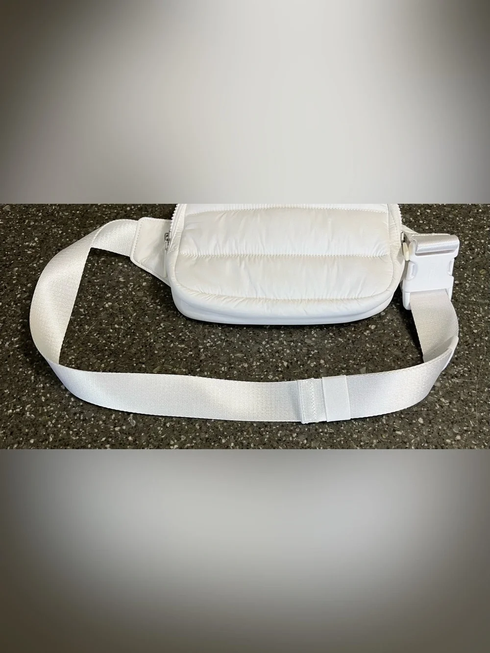 Lululemon Everywhere Wunder Puff Belt Bag Activewear Casual Gym Travel 1L